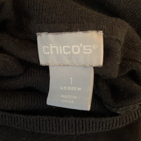 Chicos Featherweight Black Turtleneck Sweater Handkerchief Hem Size 1 - Picture 4 of 6